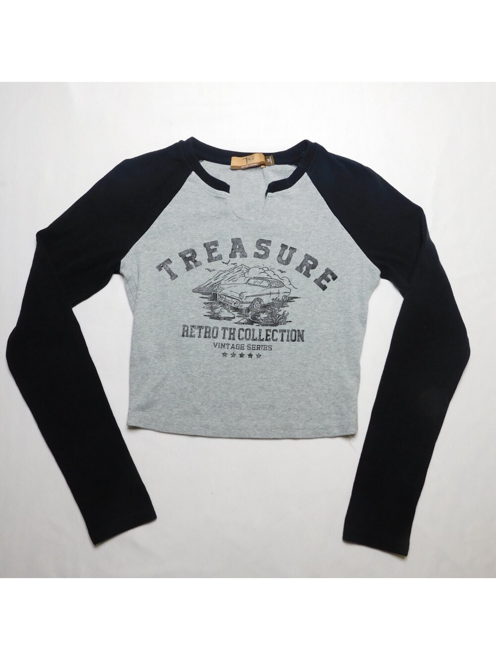 TH Hot Chick Women's Crop Top Size M Gray Black Raglan Ribbed Knit Retro Car Gra